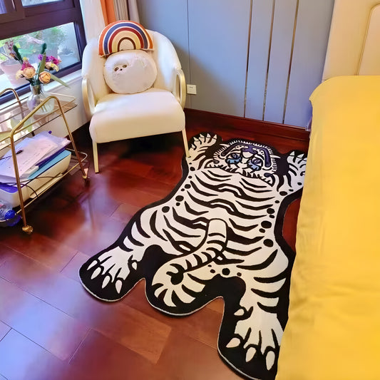 Safari Luxe: Velvety Touch Short Pile Tiger Rug - A Majestic Touch to Living Spaces