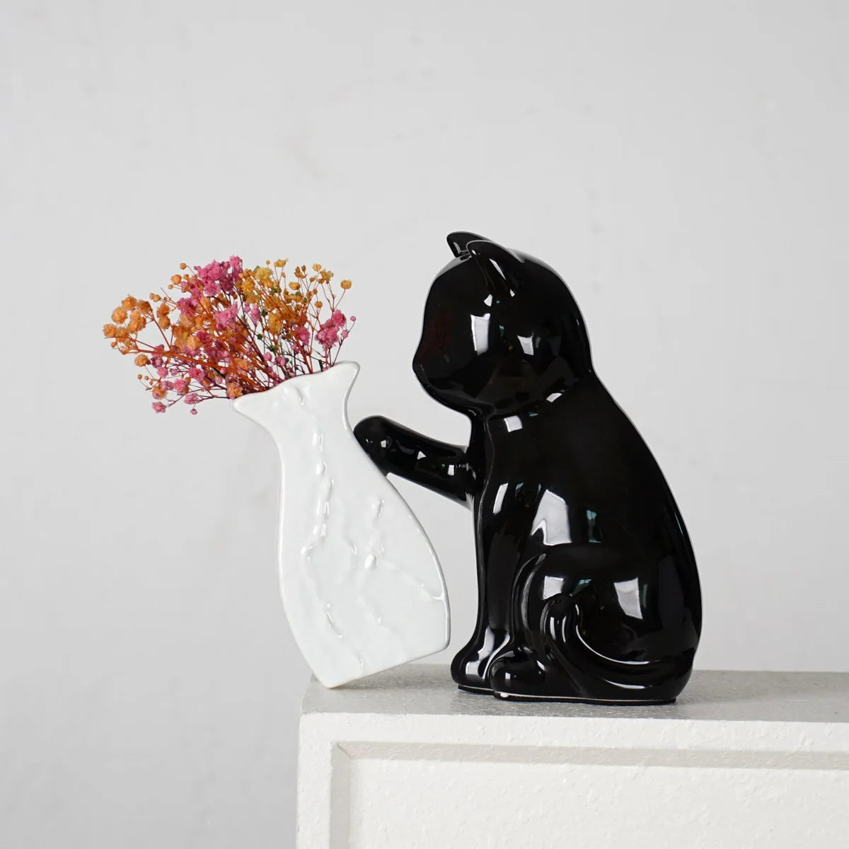 Curious Whiskers – Ceramic Cat Vase
